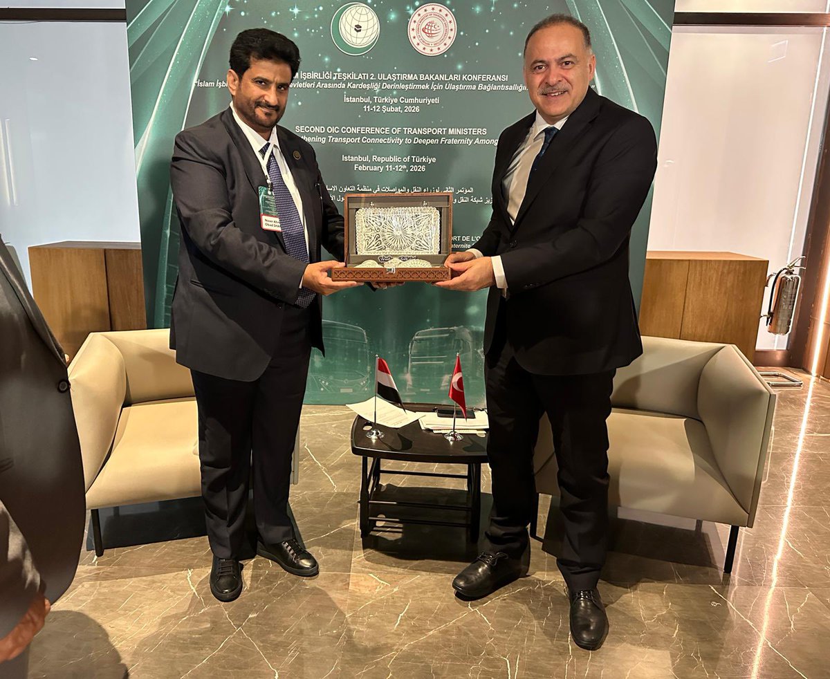 İslam İşbirliği Teşkilatı Bakanlar Konferansı kapsamında ülkemizde bulunan Yemen Ulaştırma Bakan Yardımcısı Nasser Ahmed Sharif ile bir araya geldik.

Görüşmemizde, Yemen’in ağır hasar gören ulaştırma altyapısındaki mevcut durum ile yeniden inşa sürecini ele aldık.

Yemen