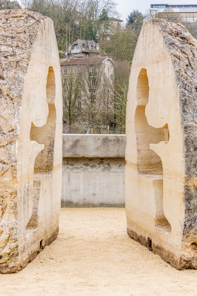 emerigemecenat's tweet photo. 🪨 « Pierre » d'Abraham Poincheval : le souvenir d'une performance inédite gravé dans la pierre.

Une œuvre à expérimenter et s'approprier sur l'Île Seguin, installée par @Emerige.

En 2017, l’artiste a passé plusieurs jours à l’intérieur lors d'une performance au @PalaisdeTokyo. https://t.co/cds6kF0obY