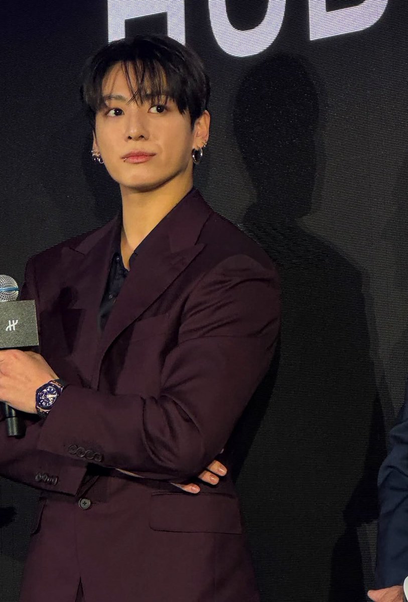 “the perfect man doesn’t exist”
jungkook: