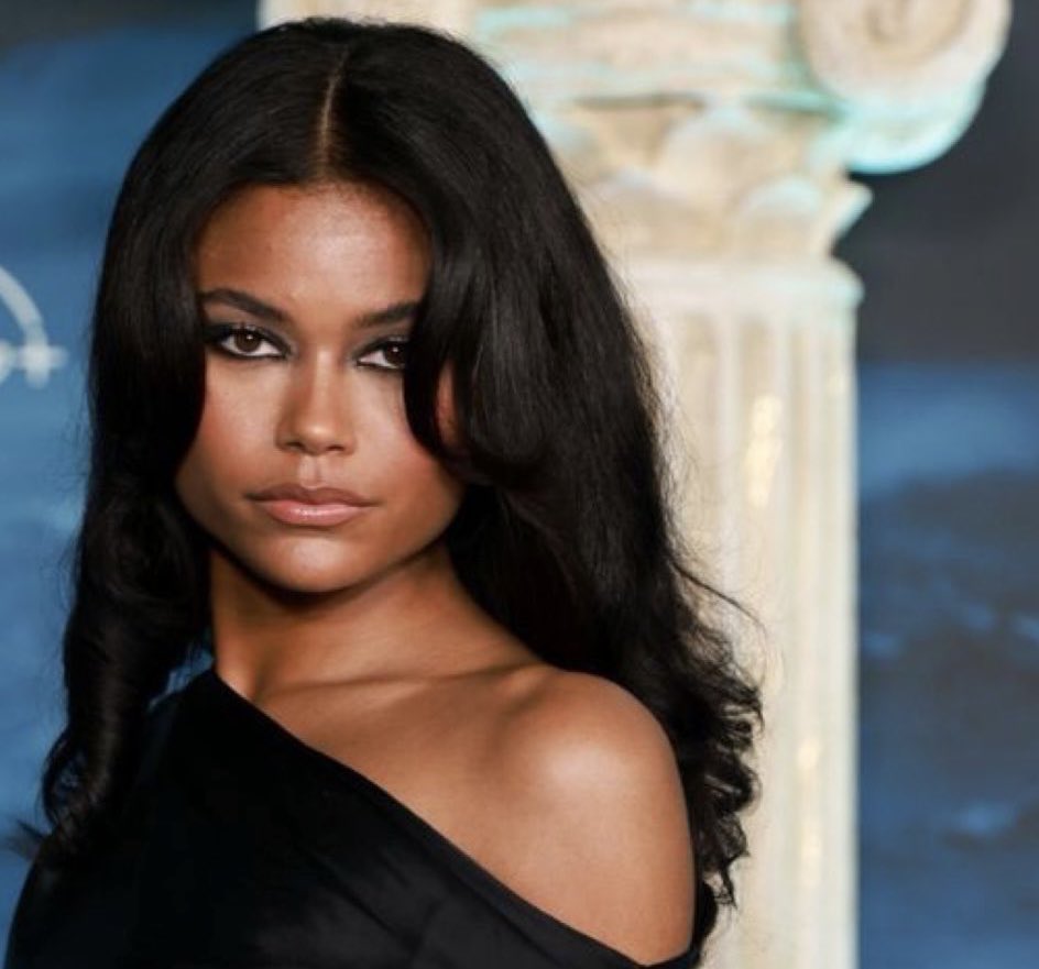 the grandmother, the granddaughter and the great granddaughter