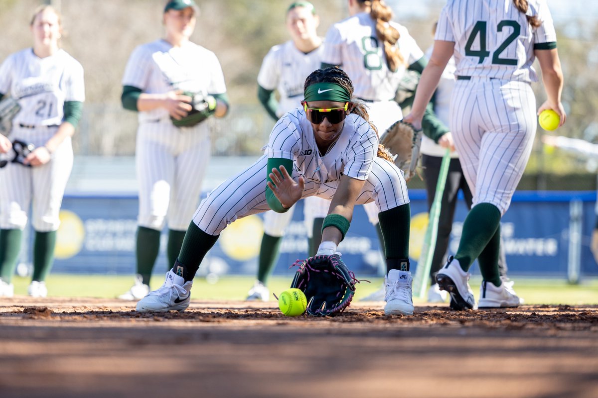 MSU_Softball's tweet photo. Be the most informed fan in the stands - check out the preview with all this weekend's links!

https://t.co/a71pzcWt8t https://t.co/nutn58URiS