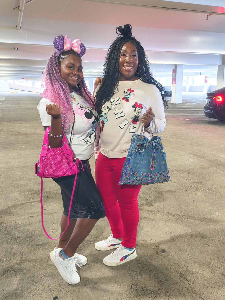 Happy late birthday to me! 🥳💗
Had a great time at Universal Studios yesterday... it was so much fun!!! It was literally the best birthday ever! Cheers to being 18!! 🥰🥂
I'm forever blessed to live another year! 😊
#18thbirthday #UniversalStudios #Bestbirthdayever #Blessed💜