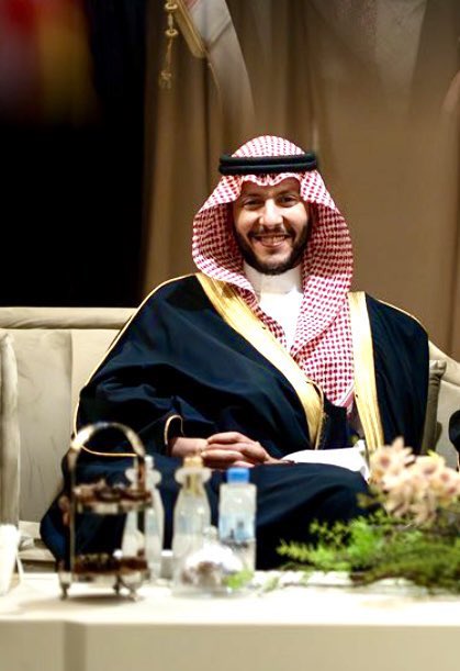 mnns_20's tweet photo. تشرفت بالالتقاء و الإنصات إلى سمو الأمير #سعود_بن_نهار_بن_سعود_آل_سعود في عدة مشاريع و لقاءات كانت تجربة أعتز بها كثيرًا.

كفيت ووفيت يا سمو الأمير 🤍

مبارك تعيينكم نائبًا لأمير منطقة #المدينة_المنورة، وأسأل الله لكم التوفيق والسداد 
@SNSA80 https://t.co/vhToUsiuGZ