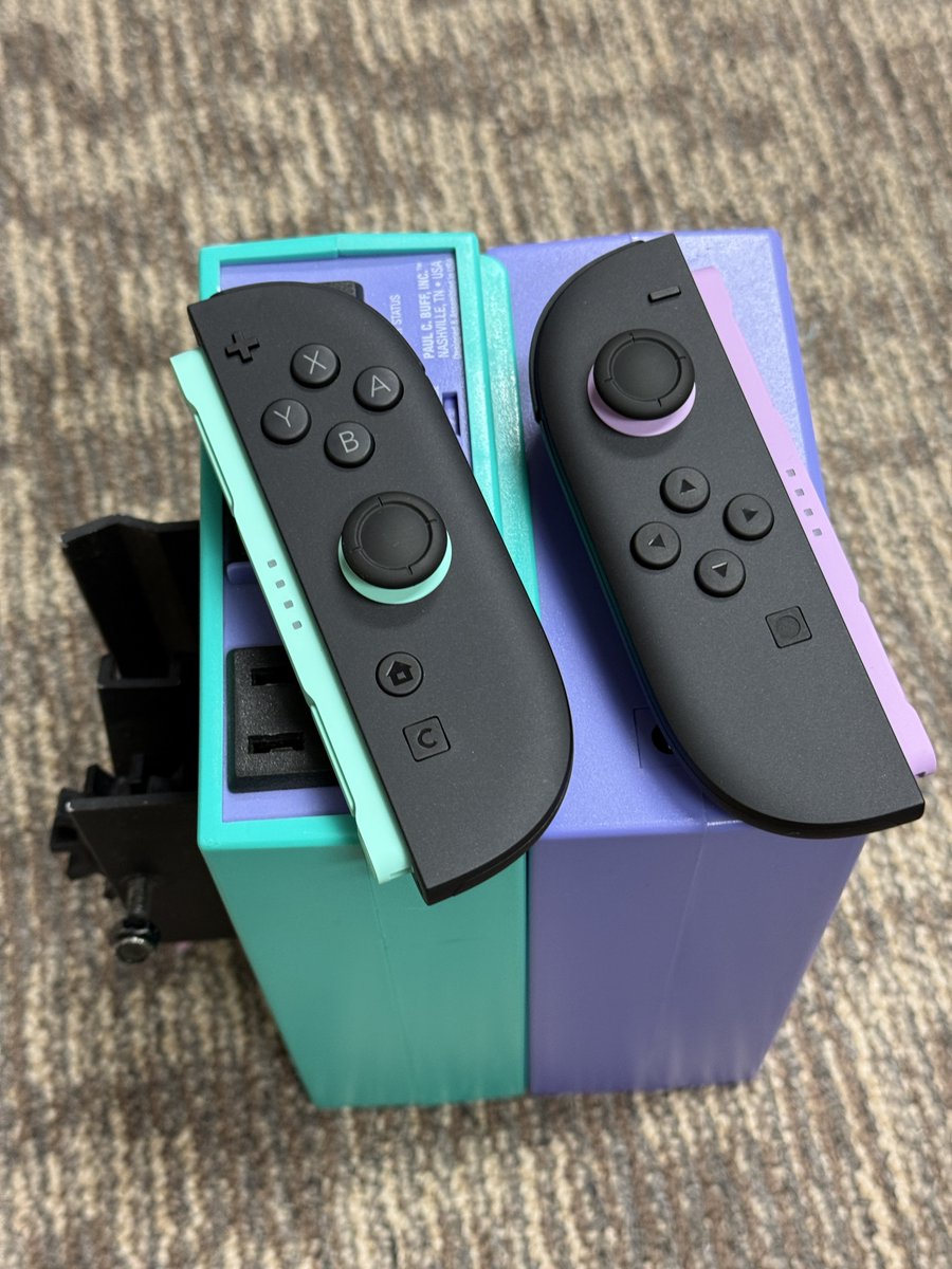 THE BUTTON CORP tweet media