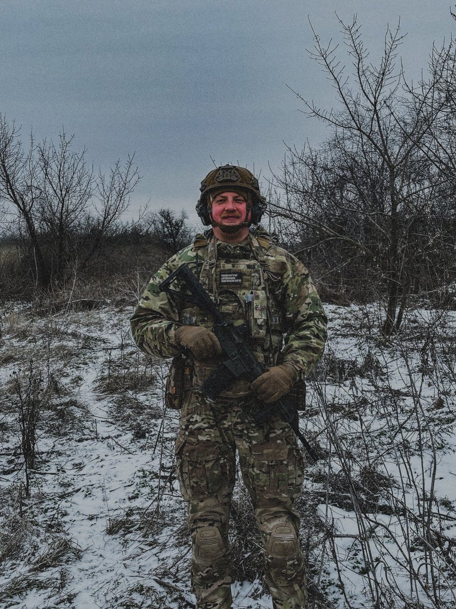 Прийшов красівий позірувать в соціальну мережу ікс крапка ком