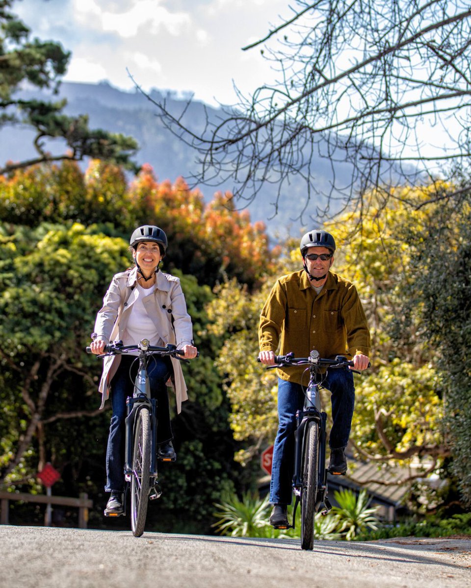 When it's you vs. the hill...you win.

No sweat. Just ride.

#EbikeAdventure #GazelleBikes #ElectricFoldingBikesNW