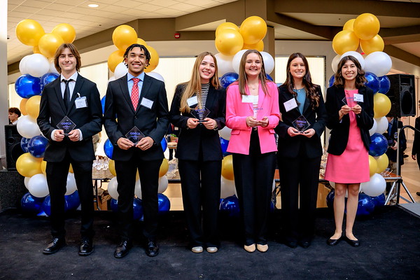 DECA District 6 Competition
Retail Merchandising

Ellie McCoy – 4th Place

<a href="/FHNKnightsAD/">FHN Activities</a>
<a href="/FHNtoday/">FHNtoday</a>