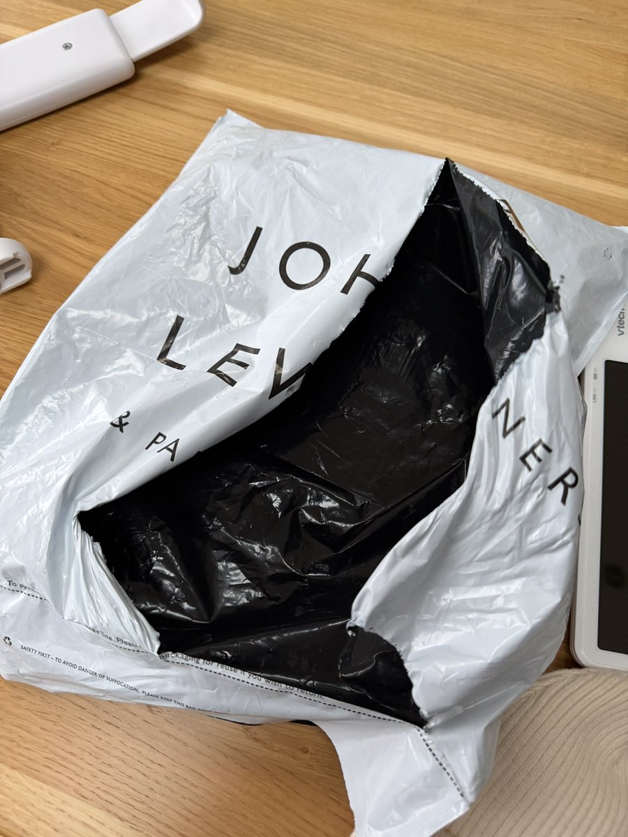 papermachecat tweet media