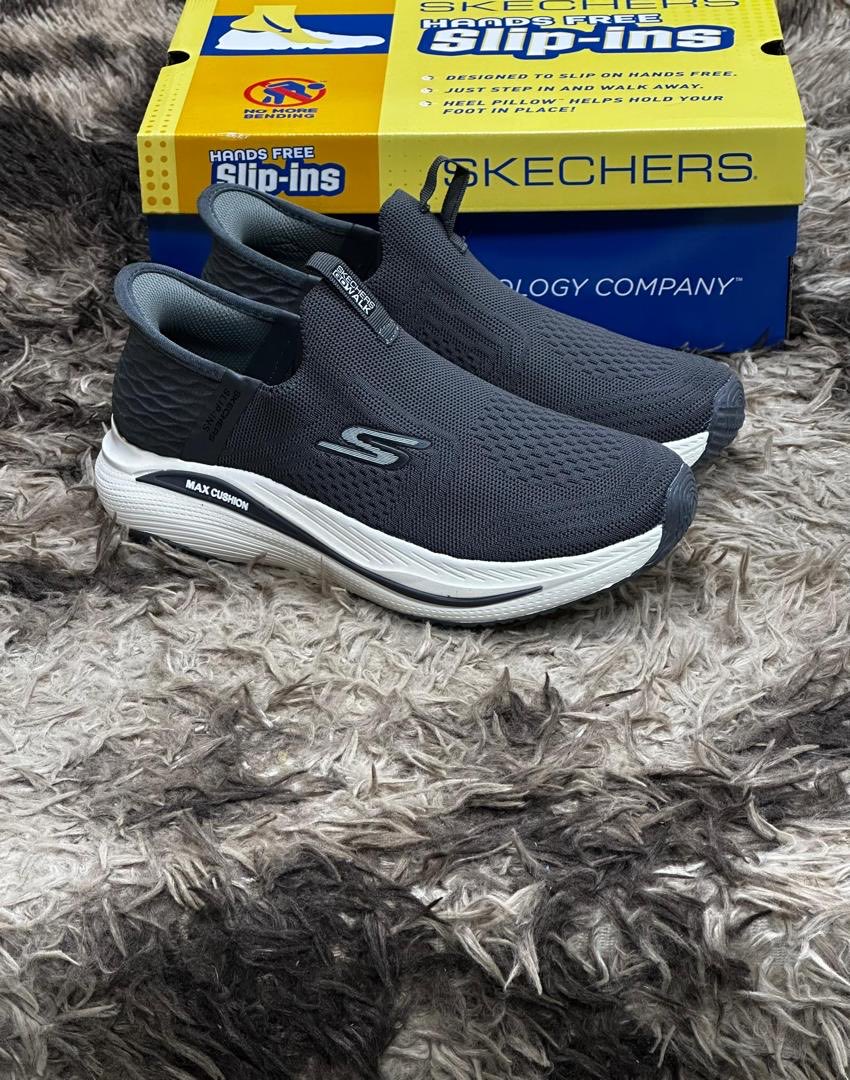 Ismailyau52's tweet photo. Original Skechers https://t.co/Nx5p2tQY25
