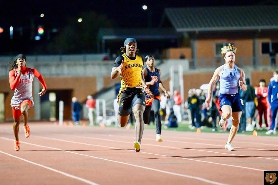 Meet 2…another opportunity to separate.

Let’s work. 🏁

#SpeedKills #TrackToField #TexasHSFB  #TXHSFB  #RecruitThe210 #RecruitBrennanBears #HighSchoolFootball #OFFERSZN 
#2028watchlist
