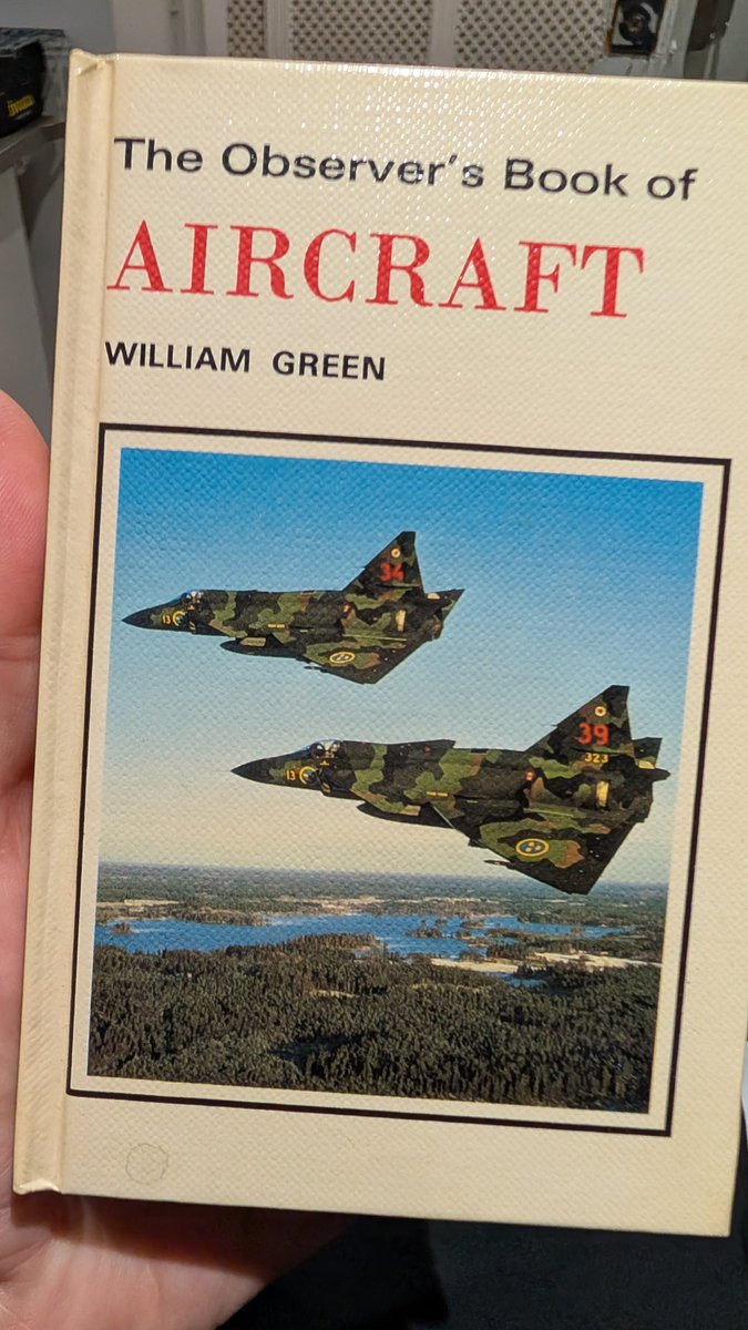 Simon (@redfivemodels on Bluesky) tweet media