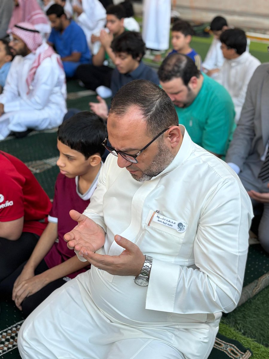 تأسياً بسنة نبينا محمد صلى الله عليه وسلم والأمر الملكي الكريم أقيمت اليوم صلاة الاستسقاء بمدارس الإنجاز الأهلية لجميع منسوبي المدرسة