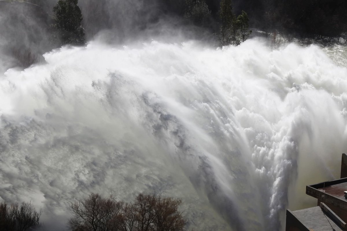 Embalse del Guadalteba desembalsando febrero de 2026. <a href="/101tvMalaga/">101TV Málaga</a> <a href="/7TVMalaga/">7 TV Málaga</a> <a href="/viva_malaga/">Viva Málaga</a> <a href="/PTV_Malaga/">PTV Málaga</a> <a href="/DiarioSUR/">SUR. El periódico de Málaga</a> <a href="/meteo_marbella/">MeteoMarbella</a> <a href="/Granada_Meteo/">tiempo en Granada</a> <a href="/AEMET_Esp/">AEMET</a> <a href="/AEMET_Andalucia/">AEMET_Andalucía</a> <a href="/Rub_dc/">Rubén del Campo</a> <a href="/BelenSamper_/">Belén Samper</a> <a href="/lasextameteo/">La Sexta Meteo</a> <a href="/MeteoredES/">Meteored España</a> <a href="/Eltiempoalsur/">𝔼𝕝 𝕥𝕚𝕖𝕞𝕡𝕠 𝕒𝕝 𝕤𝕦𝕣</a> <a href="/ElTiempoes/">Eltiempo.es</a> <a href="/ecazatormentas/">Cazatormentas</a> <a href="/canalsur/">CanalSur</a>