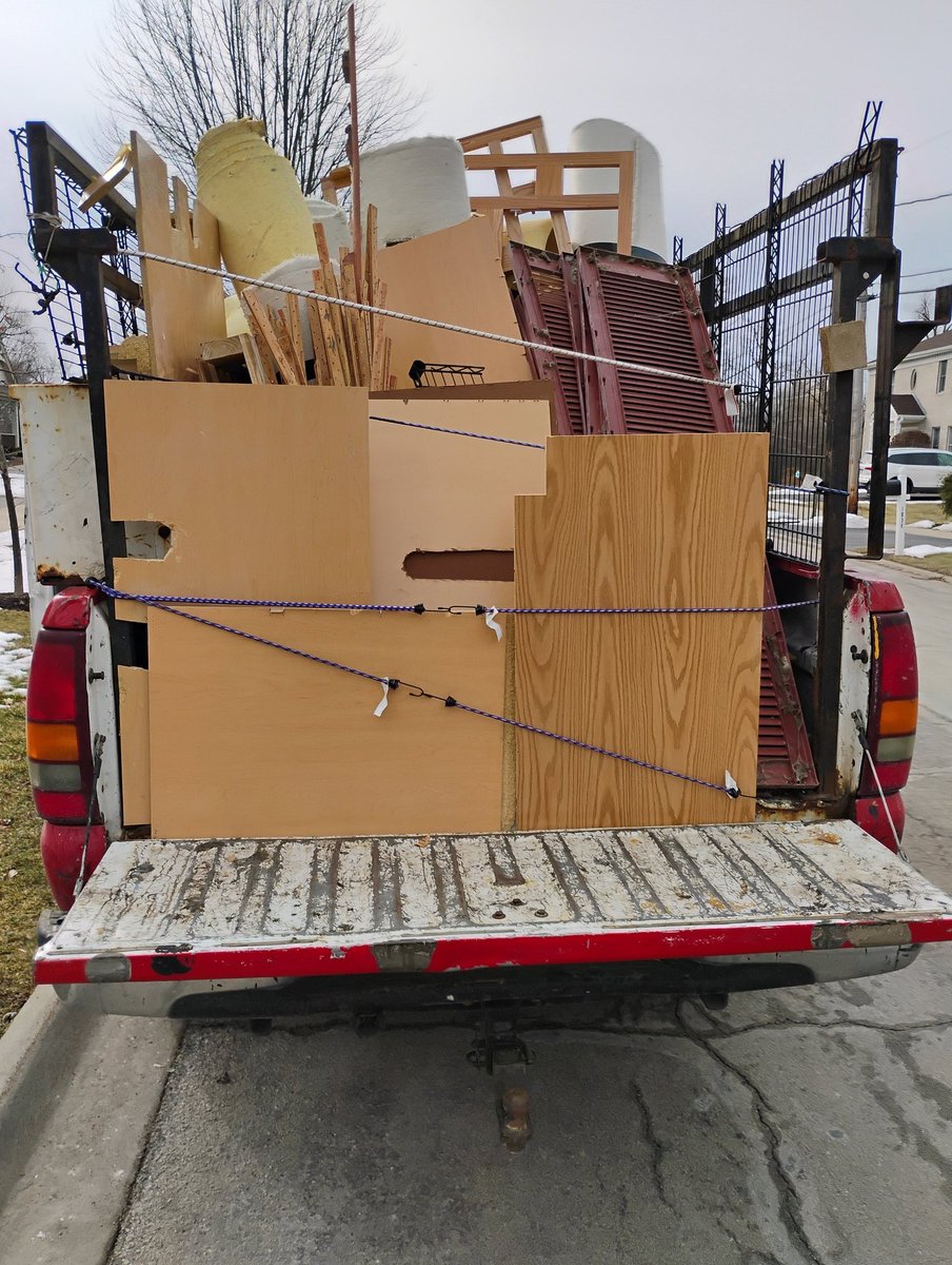 Koter5683's tweet photo. Small Junk Removal job Palatine IL. Remodel clean out. https://t.co/4VVJDb7R3I