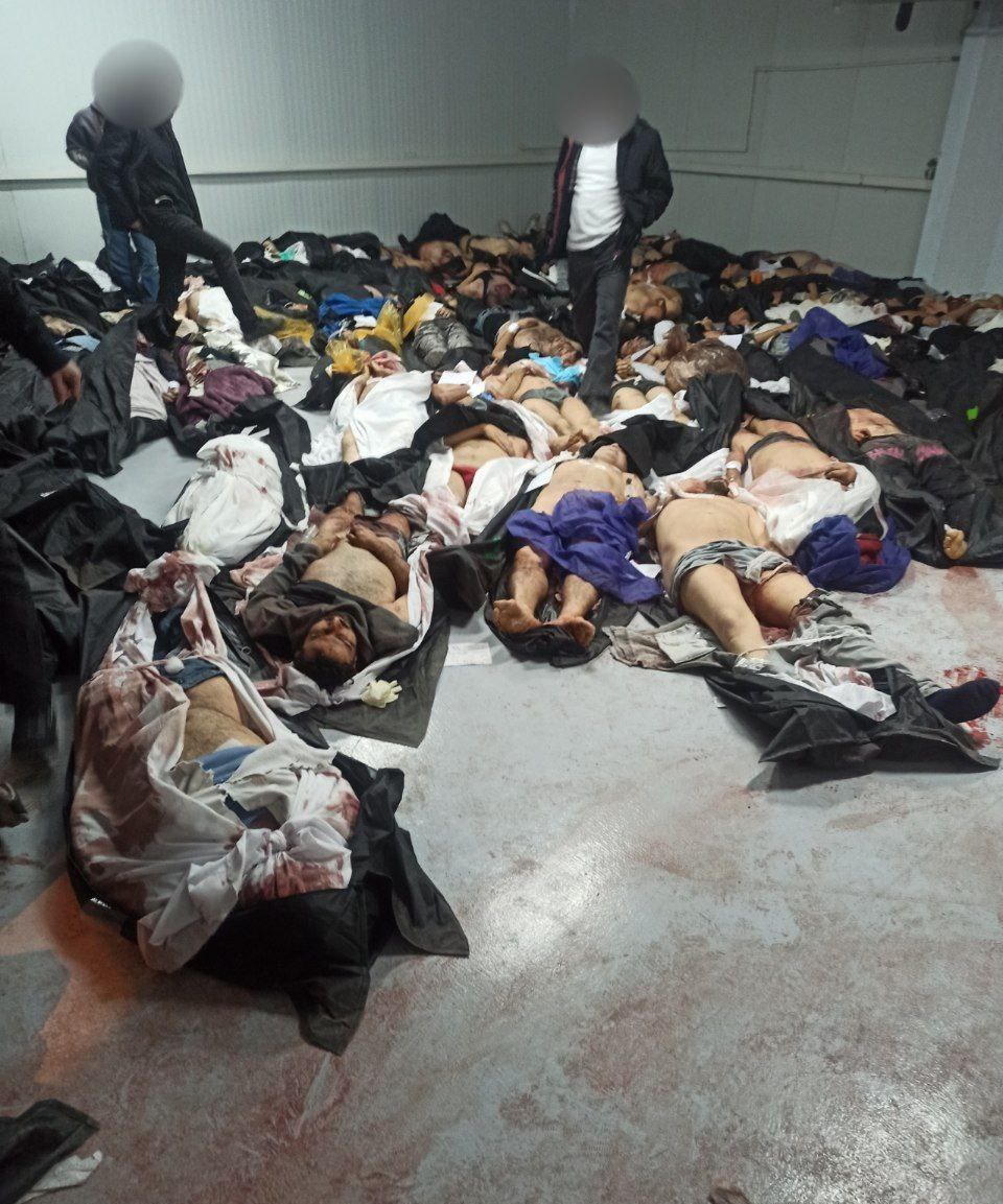 شـارلـین tweet media