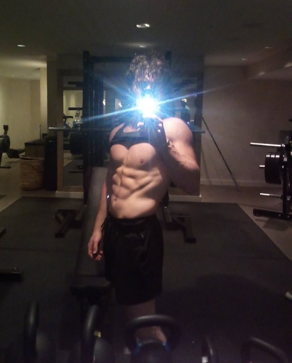 worm 🪱 tweet media