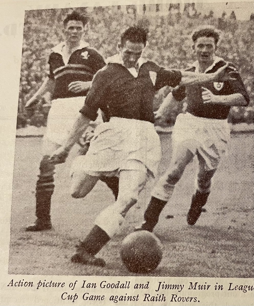 Love it when you buy a ‘new’ programme and it has action shots in it

<a href="/lanark_third/">ThirdLanark</a> v <a href="/RaithRovers/">Raith Rovers Football Club</a> 
Bring back the two yellow hoops 💙