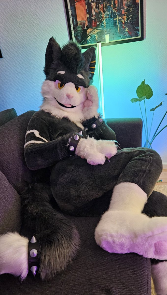 PinkfoxDK's tweet photo. First body suit for @lewdtuxkitty 
Thanks for the trust and opportunity to make your body suit 💖 https://t.co/9A8ZDCHLL5