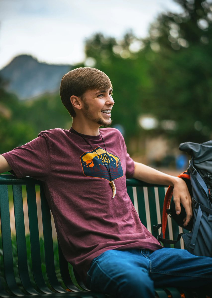 YellowsparkAD's tweet image. Graduation days move quickly.
These photos help hold onto the moment.

This is the kind of work we focus on at Yellowspark Studio.
yellowsparkstudio.com/portfolio-item…

#YellowsparkStudio #SparkYourVision #GraduationPhotos #SeniorPhotos
