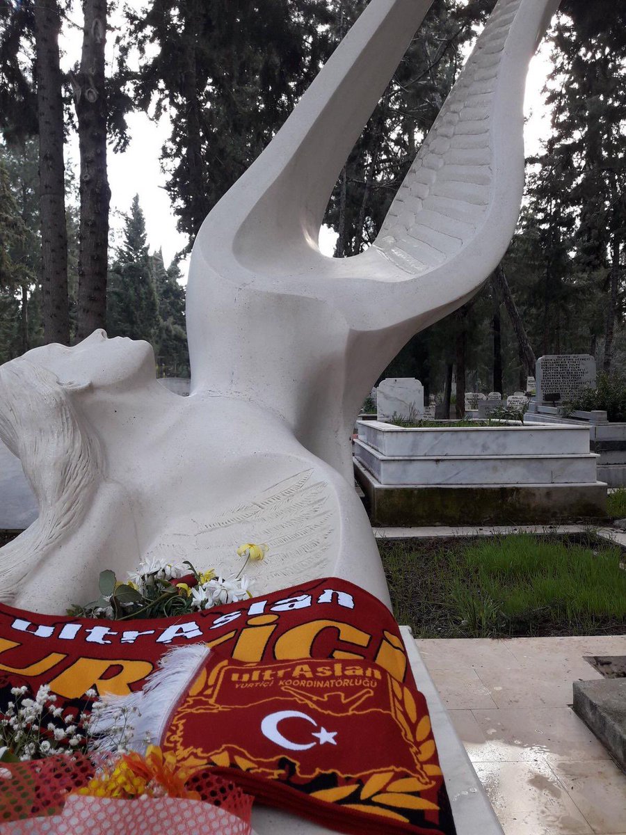 Mekanın cennet olsun #ÖzgecanAslan. Kalbimizdesin, unutmayacağız! 

#uAYurtiçi