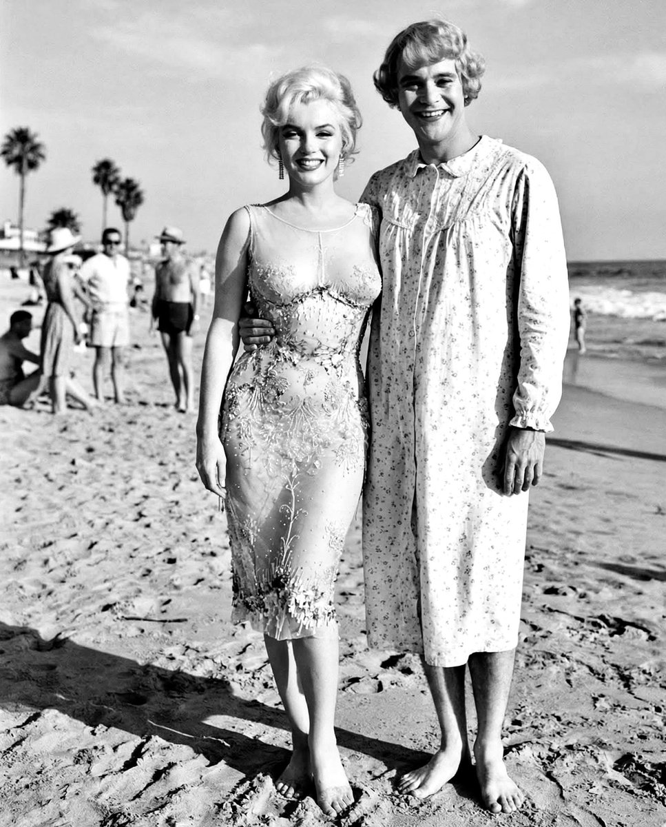 DETRÁS DE LAS ESCENAS
Marilyn Monroe y Jack Lemmon en el rodaje de SOME LIKE IT HOT (Con faldas y a lo loco, Billy Wilder, 1959)
#cine #peliculas #cineclasico