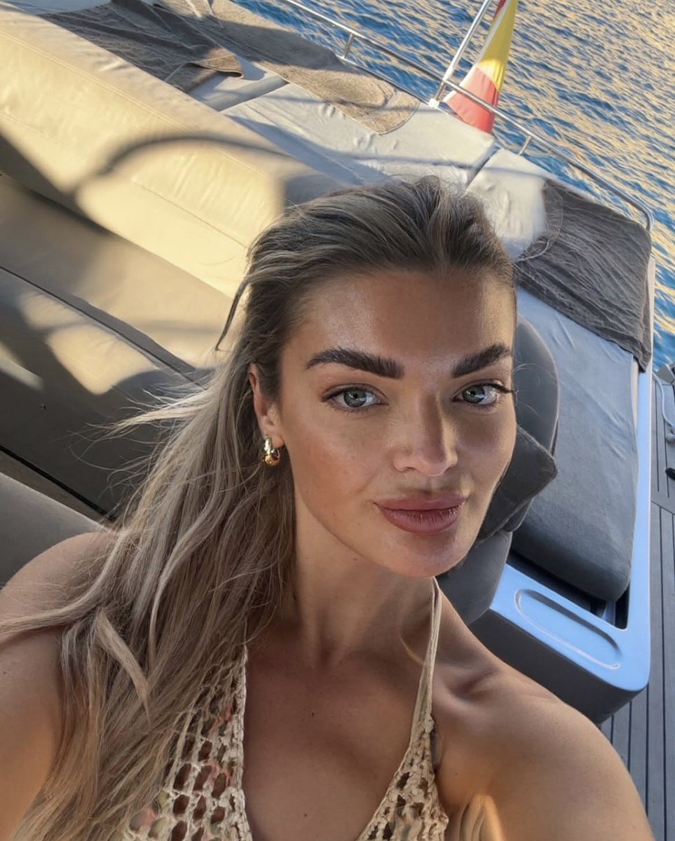 Jas tweet media