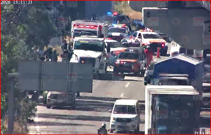 911Puebla's tweet photo. #C5Informa
🚗 Accidente en la autopista México–Puebla, a la altura de San Jerónimo Caleras, con dirección a Veracruz.
🚑 Unidades de emergencia laboran en la zona.
📢 Atienda indicaciones viales y permita el paso a unidades de emergencia.
🚨Utilice vías alternas. https://t.co/aGzKLaBm9l