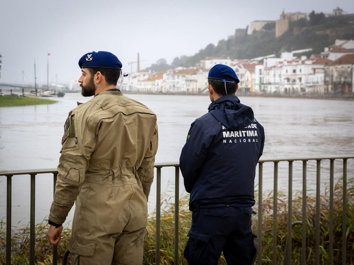 MarinhaPT's tweet image. Marinha e @amn_portugal permanecem nas áreas afetadas pelas tempestades

Saiba mais em marinha.pt/pt/media-cente…

#marinha #amn #prontidão #Leiria