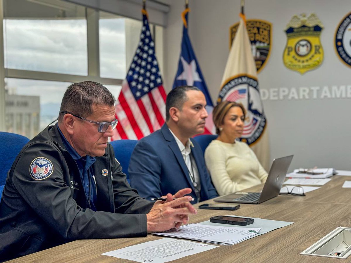DSPnoticias's tweet image. El secretario del DSP, Arturo Garffer, se reunió con los comisionados para delinear prioridades y el plan de acción de las próximas semanas.

Se reforzó la coordinación y estrategias para fortalecer la seguridad, la respuesta y los servicios a la ciudadanía en Puerto Rico. #DSP