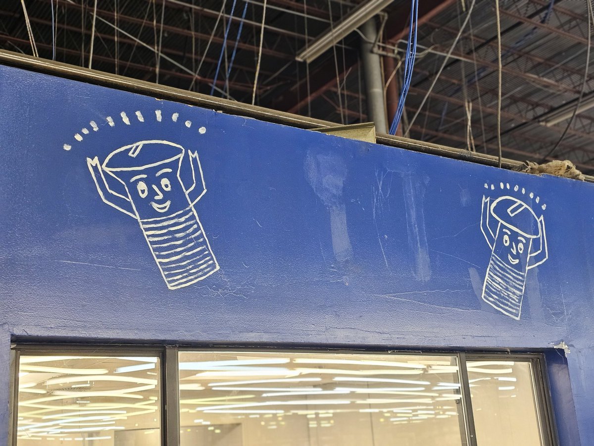 Rosa the Riveter 💪🛠🔩 tweet media