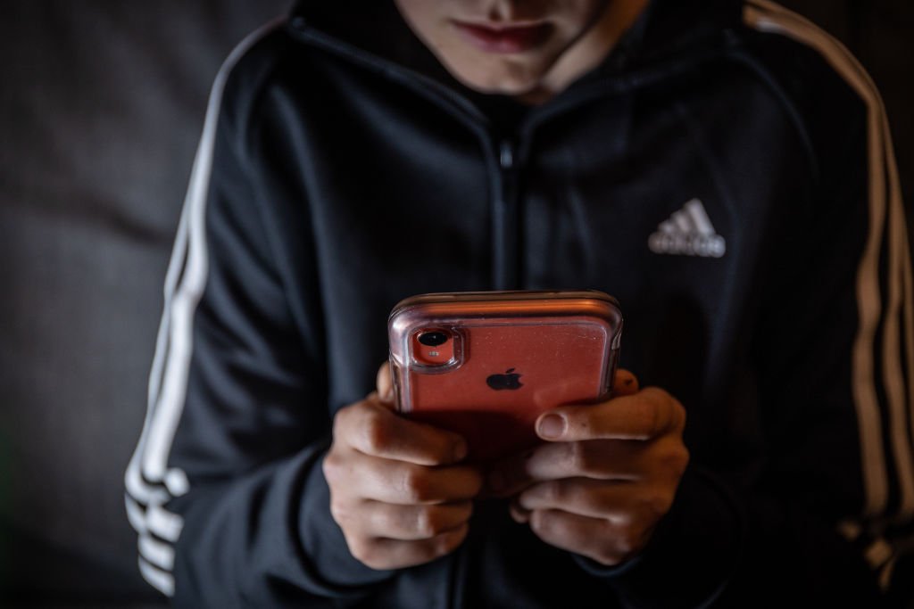 businessamnl's tweet image. Baanbrekende rechtszaak daagt de invloed van sociale media op jongeren uit businessam.be/baanbrekende-r… #SocialeMedia #Rechtszaak #Jongeren #Verslaving #Meta