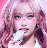 Queenysofia's tweet image. 温かいラーメンを楽しむ 🧊