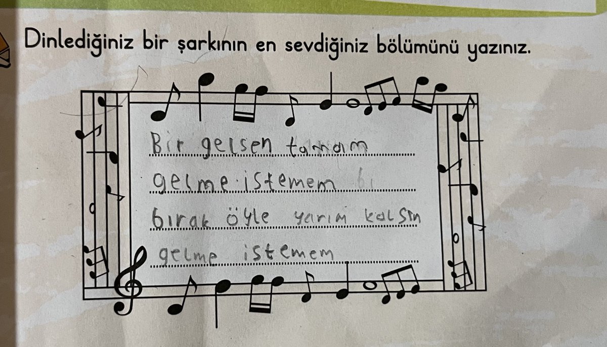 kardesimin odeve yazdıgı.. sen daha 8 yasındasın ya