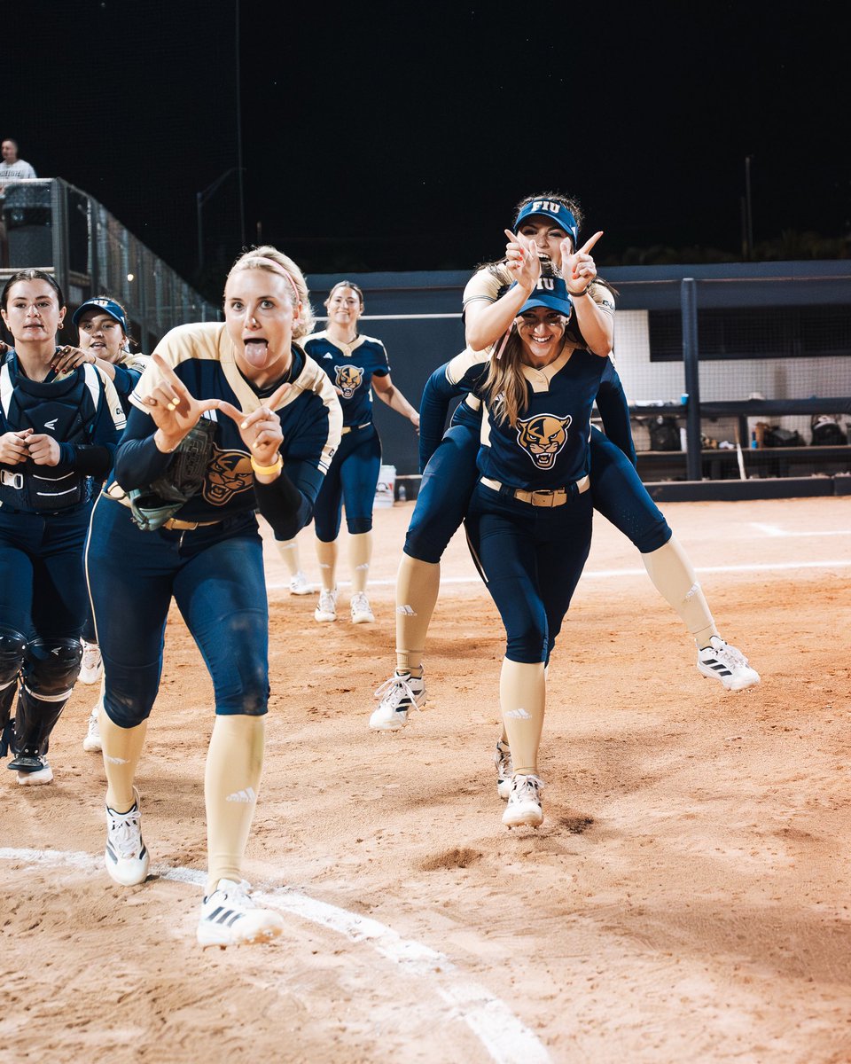 The <a href="/FIUSoftball/">FIU Softball</a> program is now 6-0 for the first time since the 2001 season, when FIU started 8-0 and finished with 44 wins.