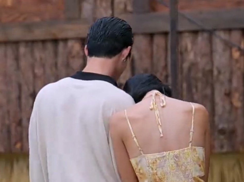 jamilelovss_'s tweet image. Como a Netflix pôde roubar essas cenas da gente?
 
#singlesinferno5