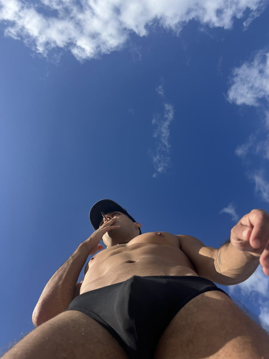 noah🃏 tweet media