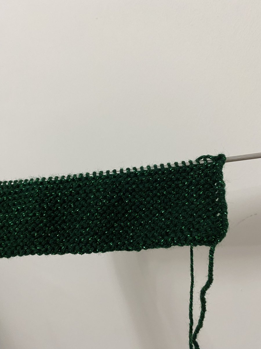 Stres atayım diye örgüye başladım ip boynumu kesmiş abv ya