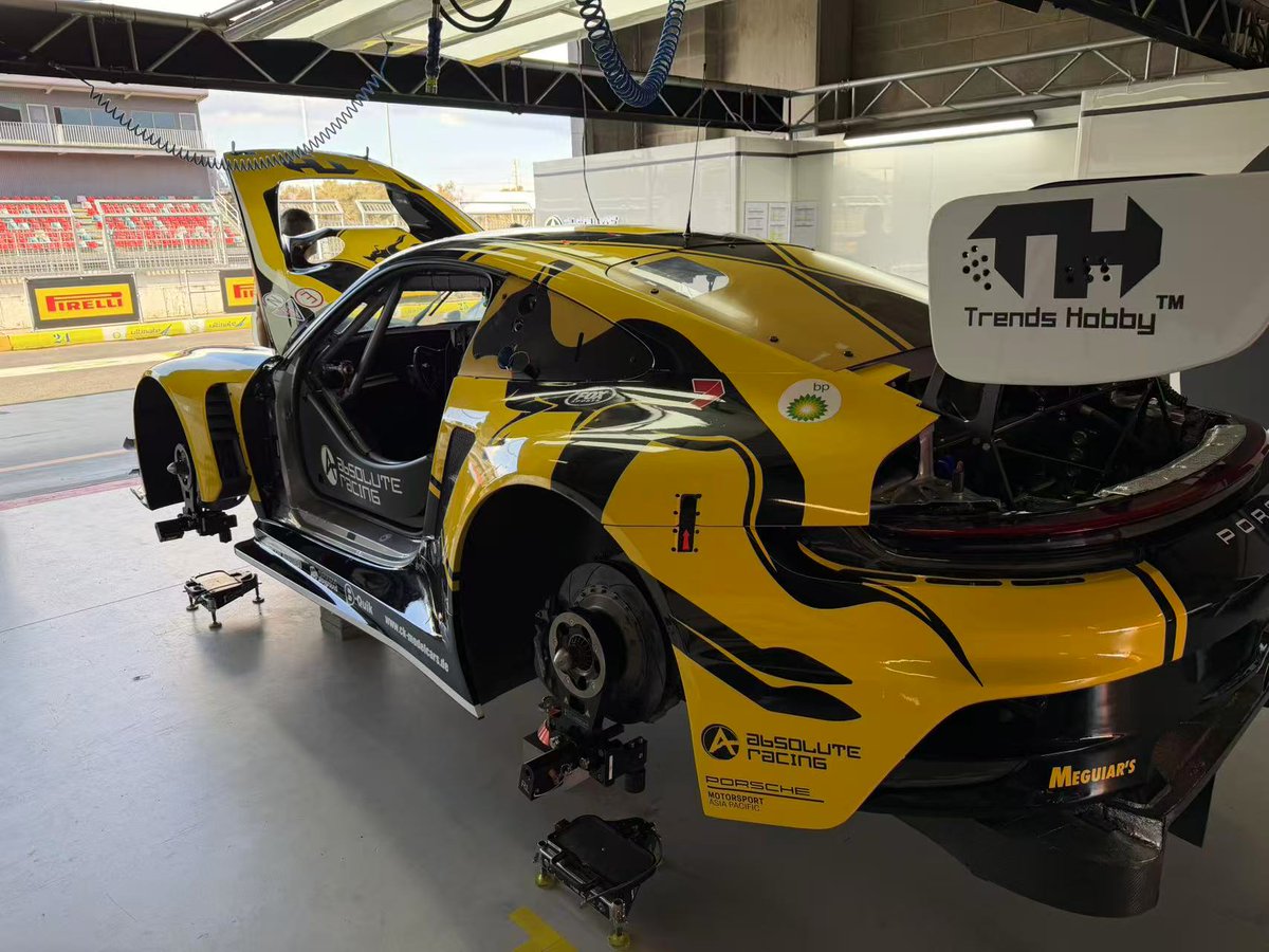 absolute_racing's tweet image. #B12hr  A full day’s work ahead around Skippy today 🦘.

#AbsoluteRacing #IGTC