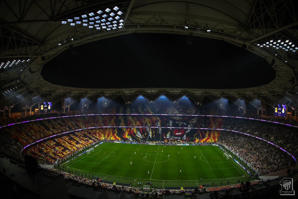 FH_MHY's tweet image. العالم كله يتكلم عن إبداع جمهور #الاتحاد ..
والفضل بعد الله لأعضاء الكورفا الكِرام @CURVAGOLD بقيادة يحيى عسيري @tiger_capo ومحمد عامر @moha_3amer 
بيض الله وجيهكم 💛🖤
شهادتنا فيكم مجروحة، وعملكم يُذكر ويشكر، وجهودكم في الأذهان محفورة، وإبداعكم وصل لأقصى أرجاء المعمورة.
أنتم خير…