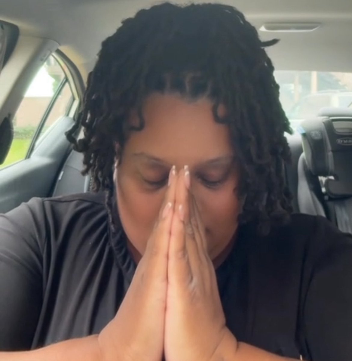 Miniklin tweet media