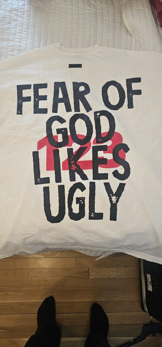 Detailed photos of the Fear of God, RRR123 and JID collab Long Sleeve. 

Currently trying to see if there are more available for those who are interested but figured for those who missed out they still may want to see it! 👀