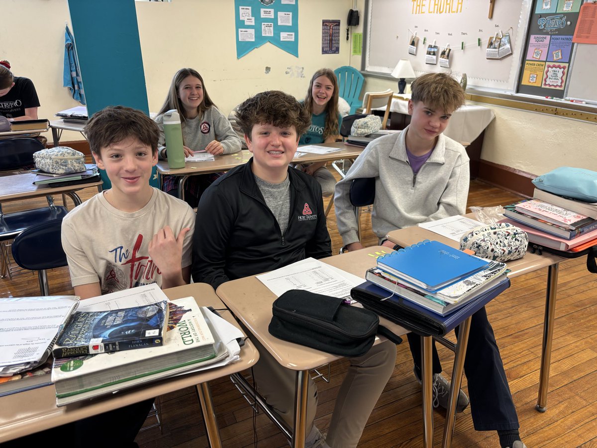 FullyAliveWMrsM's tweet photo. Lab time! 7th grade is simulating how bacteria multiplies and is treated through the proper use of antibiotics! 🦠 https://t.co/d1RPTfbyba