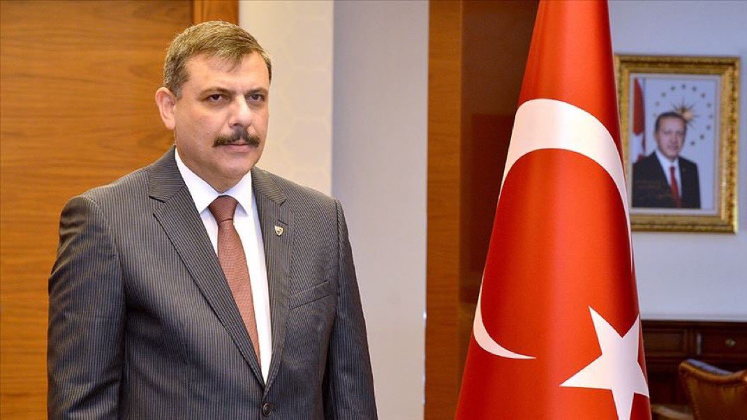 Cumhurbaşkanlığı Kararnamesi ile İçişleri Bakanlığı görevine getirilen kıymetli hafızımız Sayın Mustafa Çiftçi’yi tebrik ederiz

"Hafızlar yaşayan Kur’an’dır" düsturuyla, devletimizin kalbinde üstlendiği bu kritik görevde kendisine üstün başarılar diliyoruz. Rabbimiz hayırlı