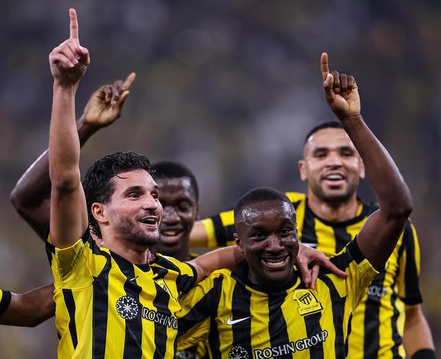 HoussemAouar's tweet image. Great performance! Amazing atmosphere! 💛🖤🐅
Alhamdulillah ☝️✨