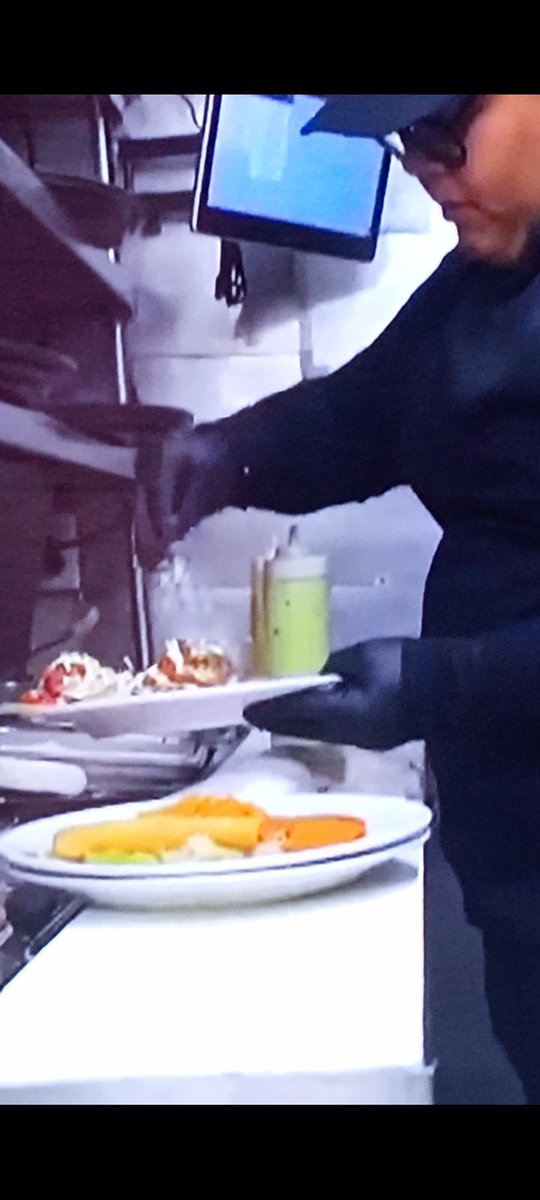 MMerandah's tweet photo. @FBI I watched this then I seen the gloves... Thought of Nancy... 

All My Light &amp; Love 
#NancyGuthrieKidnapping https://t.co/puD1NIq8bg