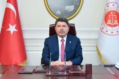 <a href="/yilmaztunc/">Yılmaz TUNÇ</a> Sayın Yılmaz Tunç,
Adalet Bakanlığı'nız görev süresinde yapmış olduğunuz bütün hizmetler için sonsuz teşekkürler.
Hakkınızı helal ediniz lütfen.
🇹🇷🇹🇷🇹🇷
Nice yeni ve güzel hizmetlere inşallah.