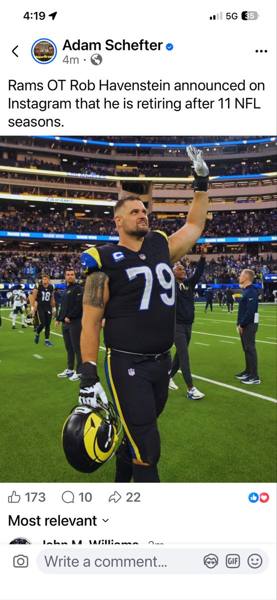 linganorefb's tweet photo. So proud &amp; impressed by our NFL Lancer. What a career. 🔴⚫️🏈❤️ #TheMan 11 NFL seasons #Different @robhavenstein78 https://t.co/4TRV99RqsD