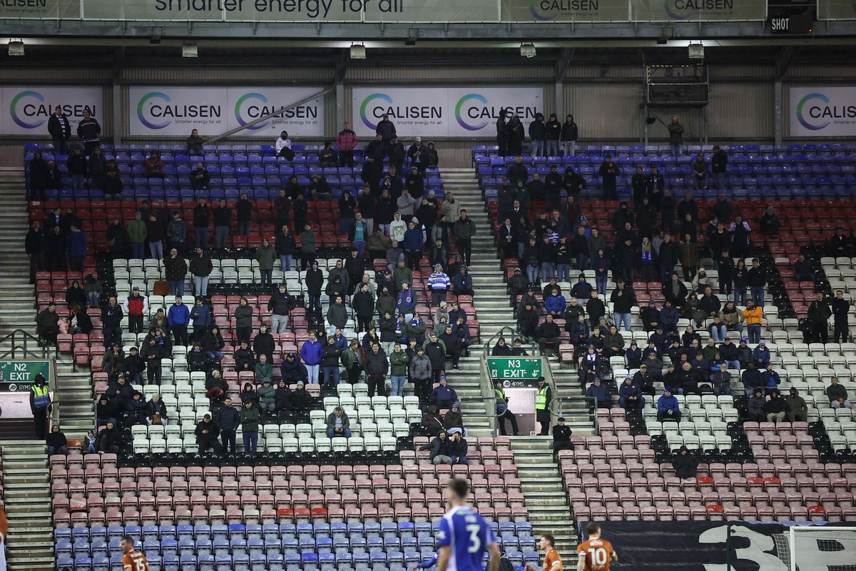 Reading FC tweet media