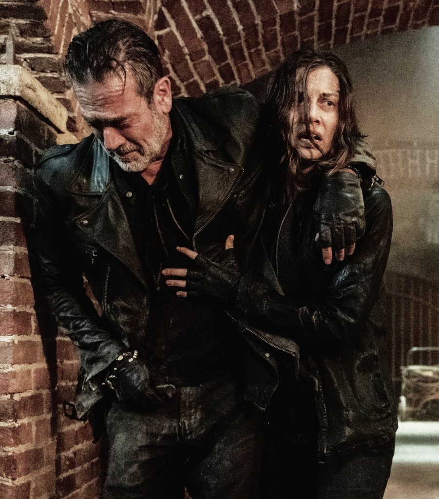 darlisenok's tweet photo. holy SHIT C'MON GUYS #DeadCity https://t.co/2p0cv9v32F