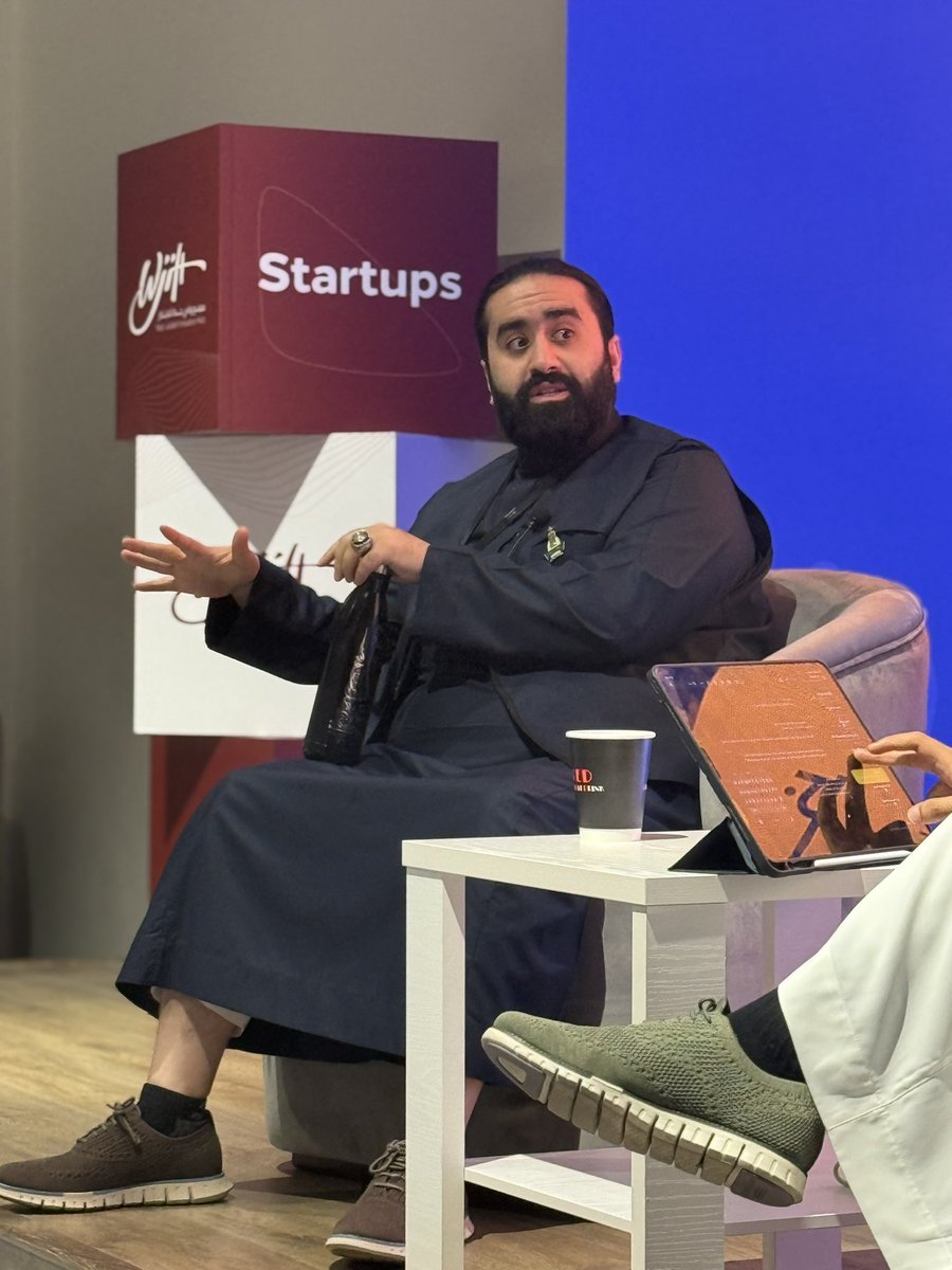 تالة الحيدري tweet media